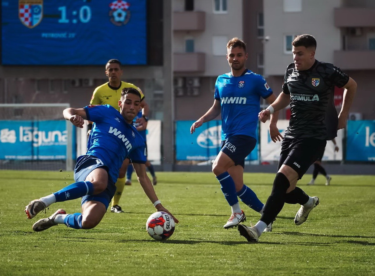 Sudar negativnih nizova